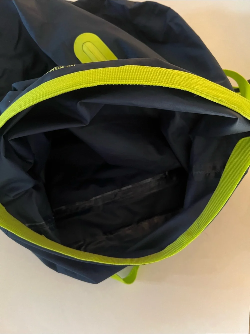 Geckobrands Waterproof 30L Backpack in Navy and Lime